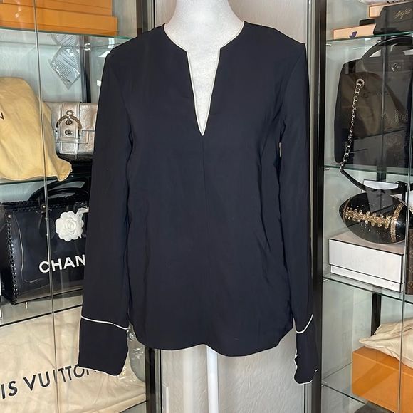 H&M | Long Sleeve V Neck Blouse in Black - Picture 1 of 4